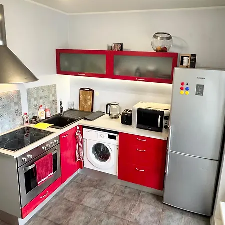 Quiet And Comfortable With Parking For A For Two, One Or A Couple Guests With A Child * Tallinn