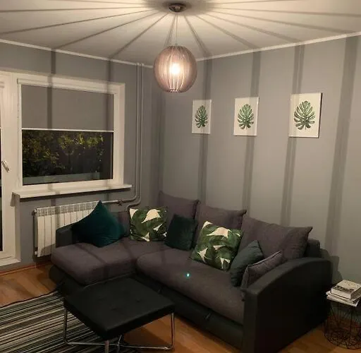 Appartement Quiet And Comfortable With Parking For A For Two, One Or A Couple Guests With A Child *