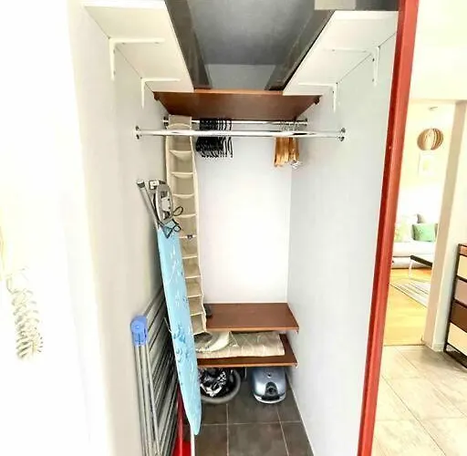 Quiet And Comfortable With Parking For A For Two, One Or A Couple Guests With A Child Appartement Tallinn