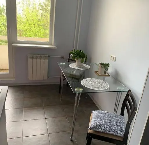Quiet And Comfortable With Parking For A For Two, One Or A Couple Guests With A Child Tallinn