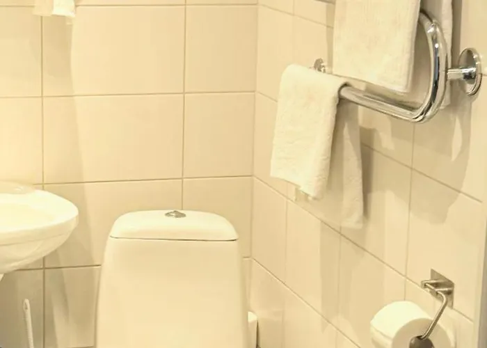 Appartement Quiet And Comfortable With Parking For A For Two, One Or A Couple Guests With A Child