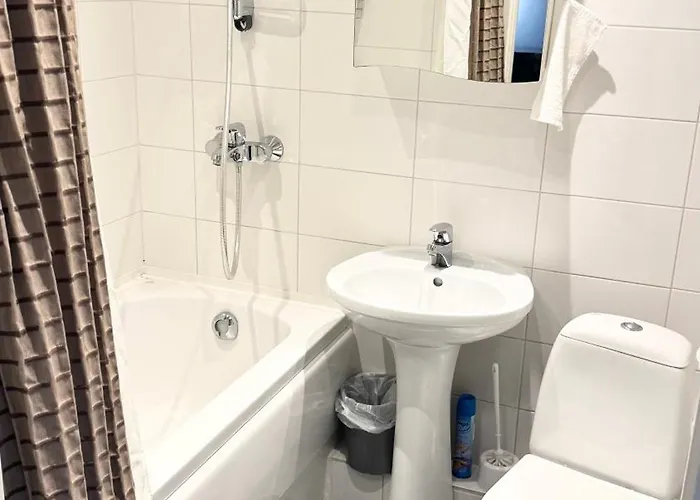 Quiet And Comfortable With Parking For A For Two, One Or A Couple Guests With A Child Tallinn